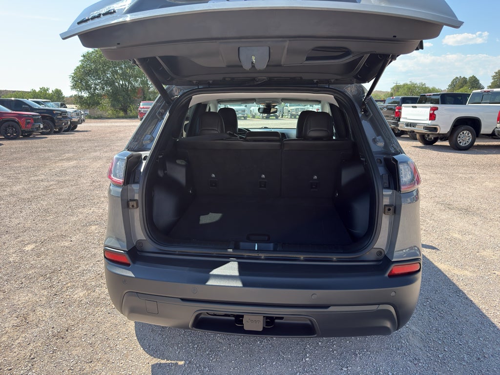 2023 Jeep Cherokee Altitude Lux