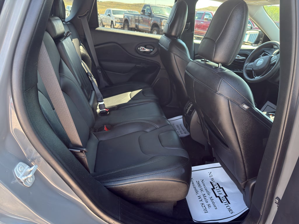 2023 Jeep Cherokee Altitude Lux