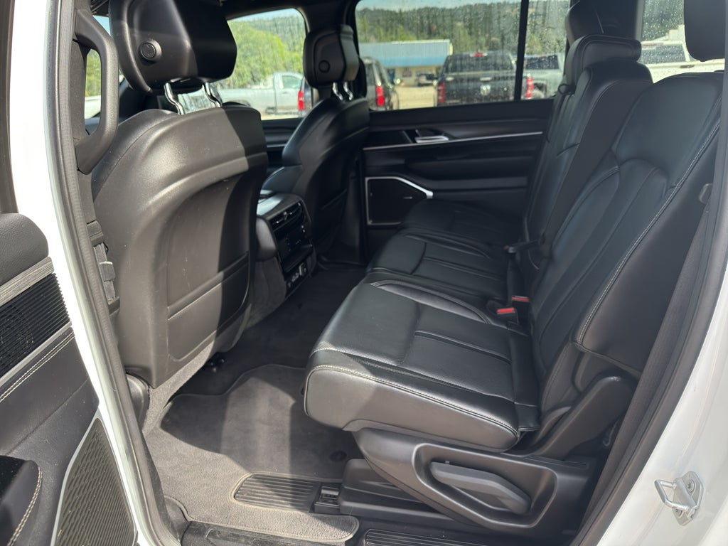 2023 Jeep Wagoneer Series III