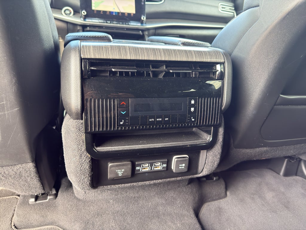 2023 Jeep Wagoneer Series III