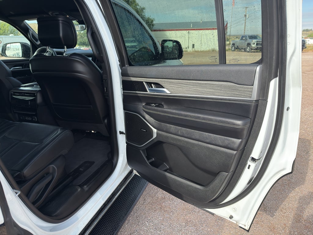 2023 Jeep Wagoneer Series III