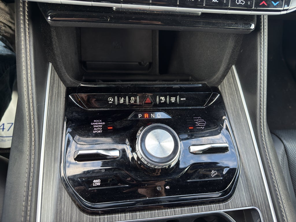 2023 Jeep Wagoneer Series III