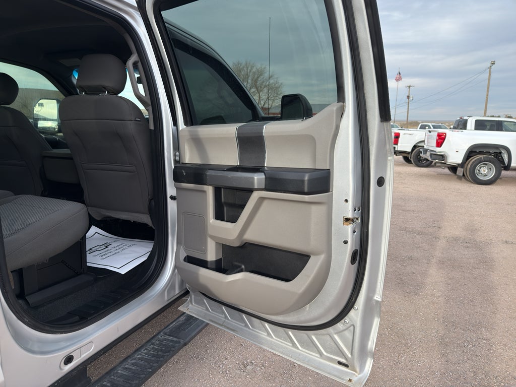 2017 Ford Super Duty F-350 DRW XLT