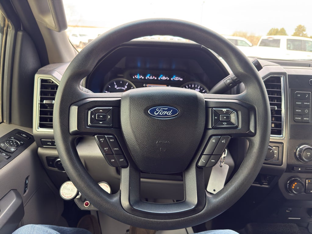 2017 Ford Super Duty F-350 DRW XLT