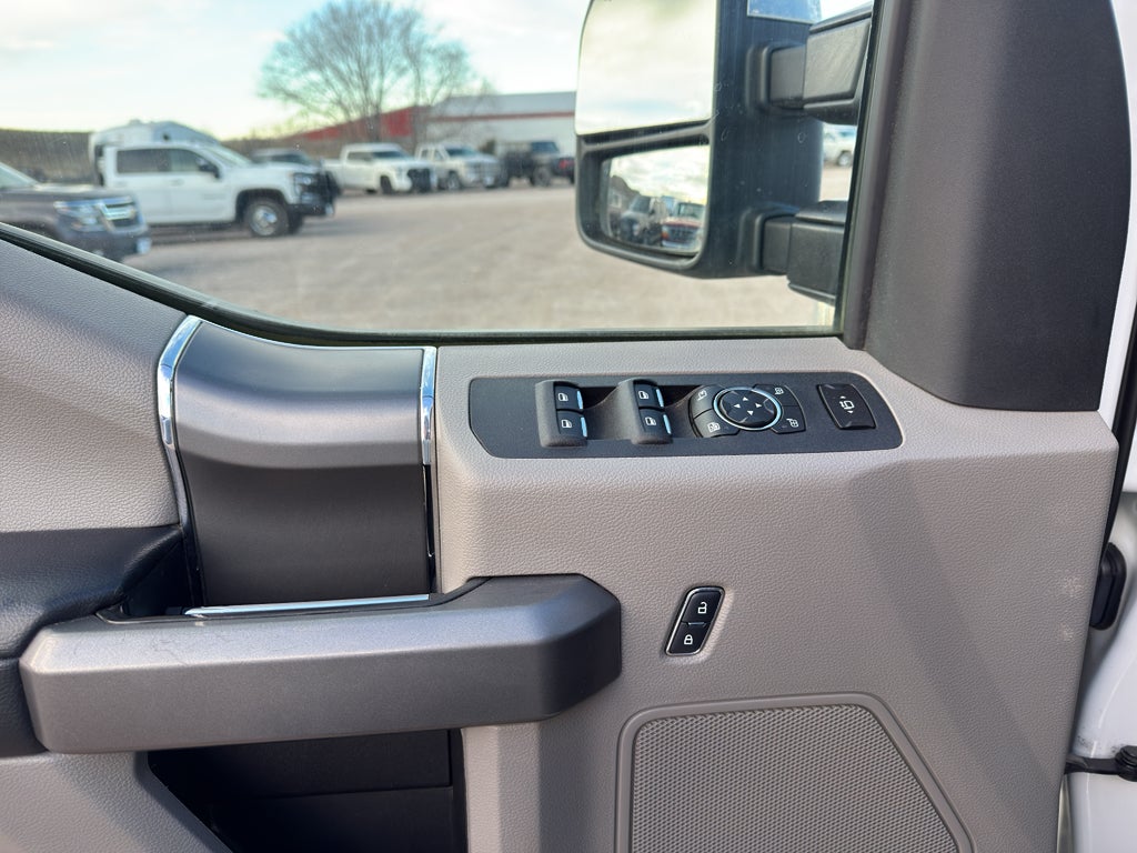 2017 Ford Super Duty F-250 SRW Lariat