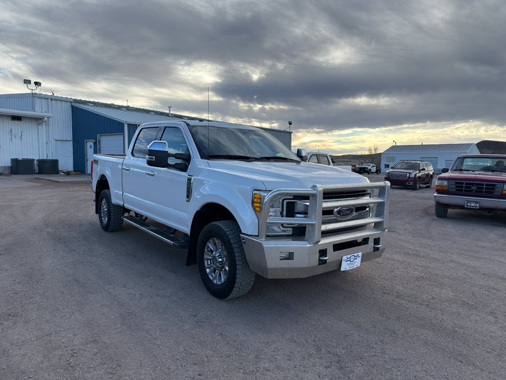 2017 Ford Super Duty F-250 SRW Lariat