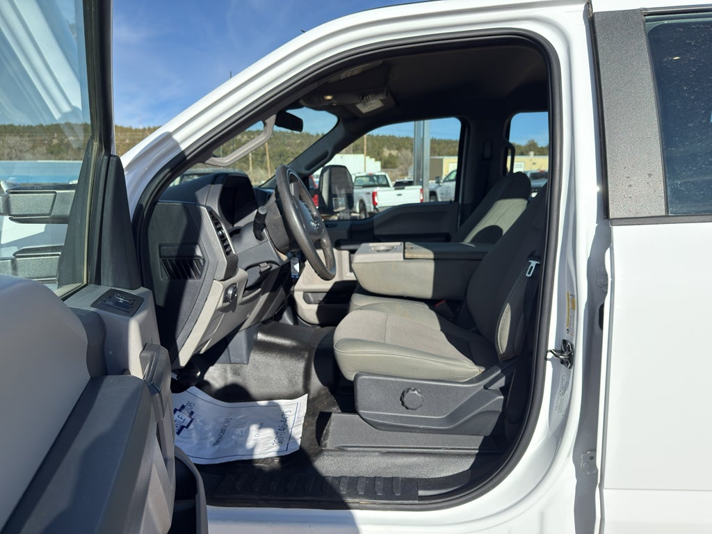 2022 Ford Super Duty F-350 SRW XL