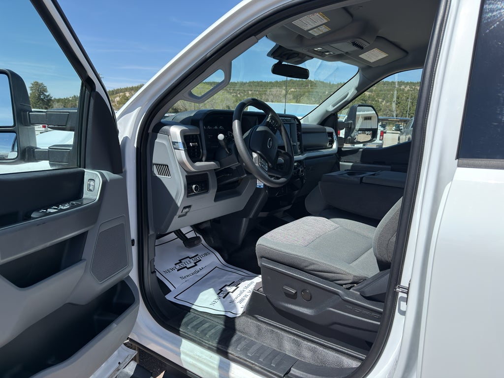 2024 Ford Super Duty F-350 SRW XL