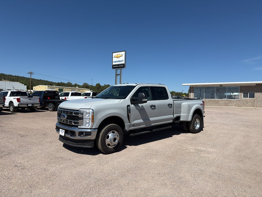 2026 Ford Super Duty F-350 DRW XL