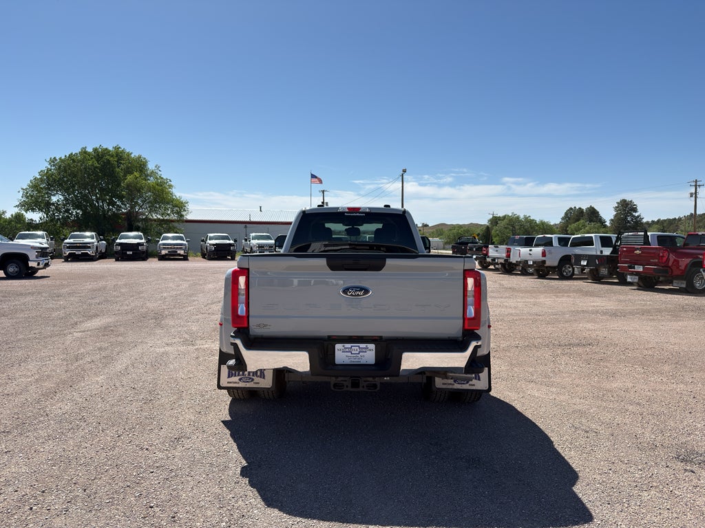 2026 Ford Super Duty F-350 DRW XL