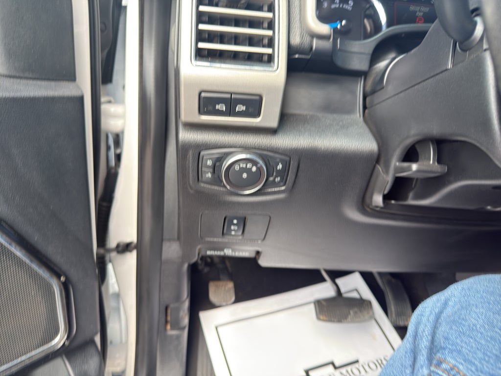 2017 Ford Super Duty F-450 DRW XL