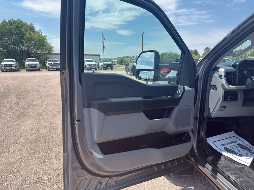 2024 Ford Super Duty F-350 DRW XLT