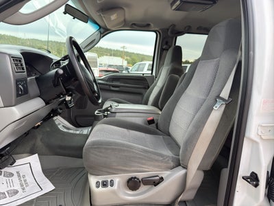 2003 Ford Super Duty F-350 SRW XL