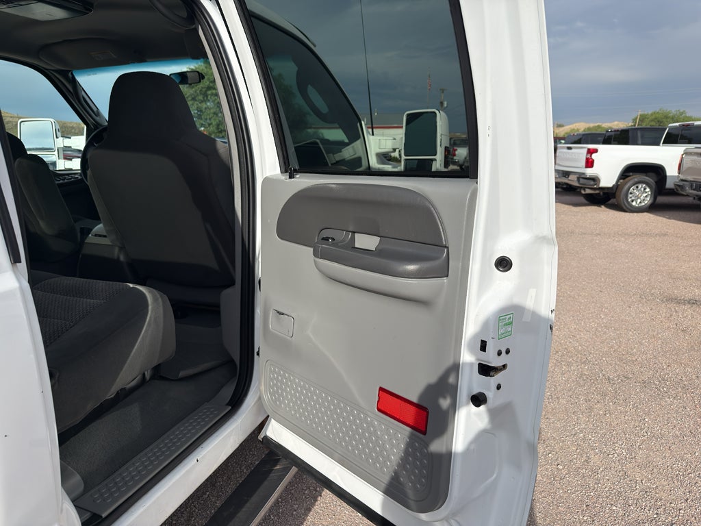 2003 Ford Super Duty F-350 SRW XL