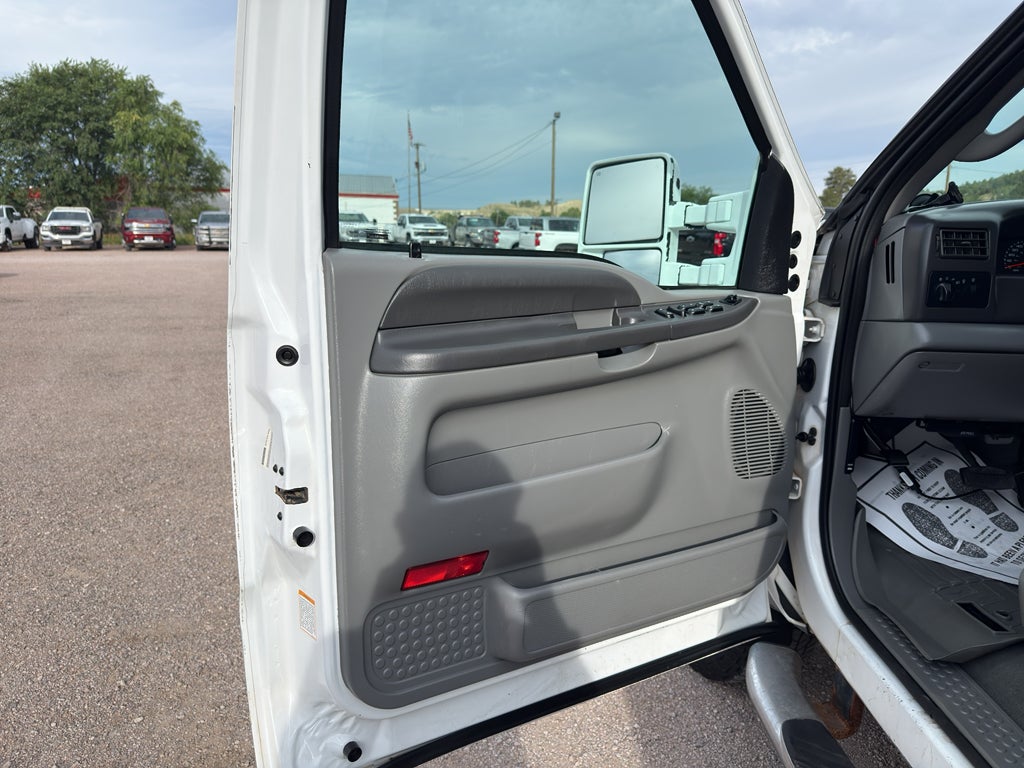2003 Ford Super Duty F-350 SRW XL