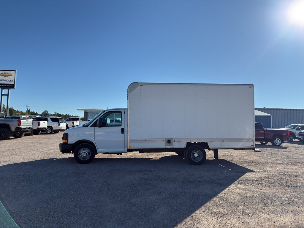 2013 Chevrolet Express Cutaway 3500 Base