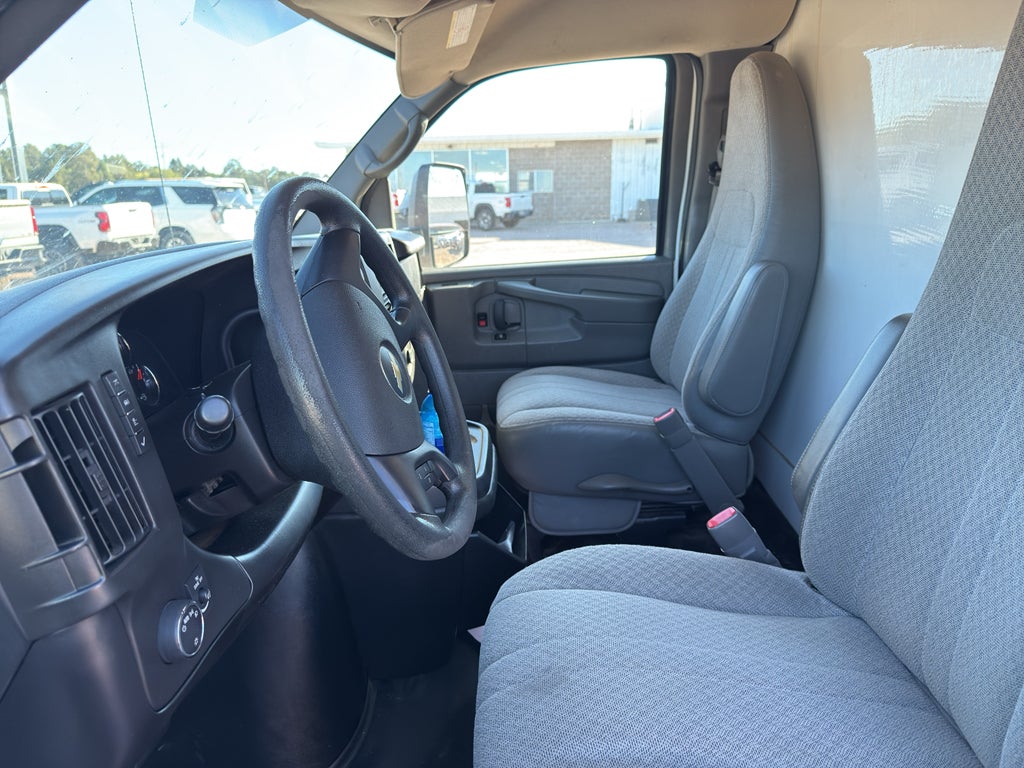 2013 Chevrolet Express Cutaway 3500 Base