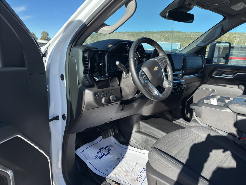 2025 Chevrolet Silverado 3500 HD Chassis Cab LT