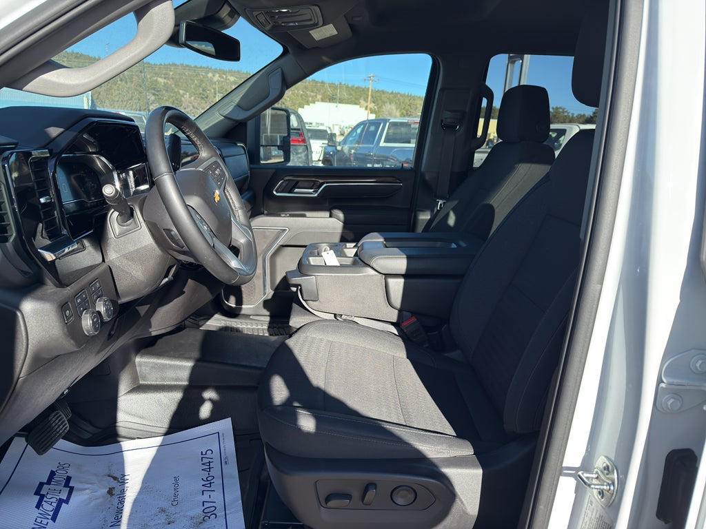 2025 Chevrolet Silverado 3500 HD Chassis Cab LT