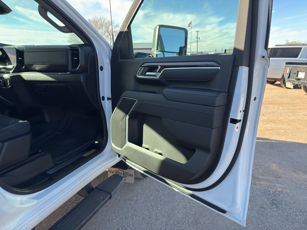 2025 Chevrolet Silverado 3500 HD Chassis Cab LT