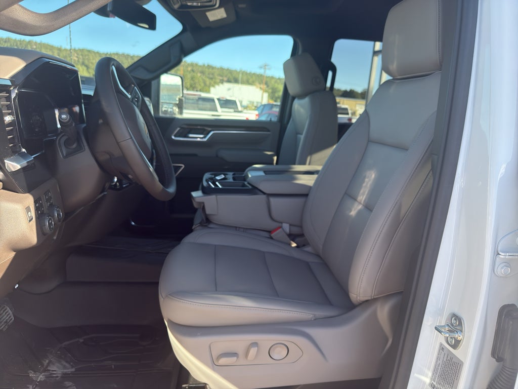 2026 Chevrolet Silverado 3500 HD LT - Photo 11