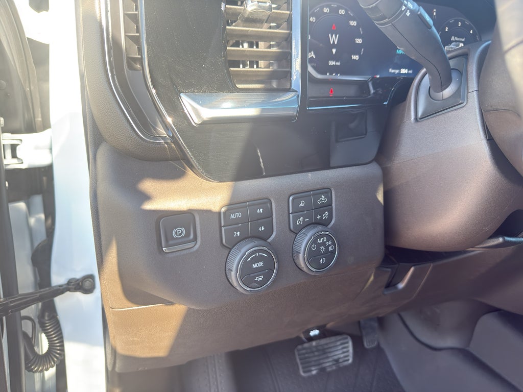 2026 Chevrolet Silverado 3500 HD LT - Photo 23