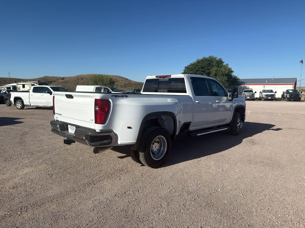 2026 Chevrolet Silverado 3500 HD LT - Photo 6