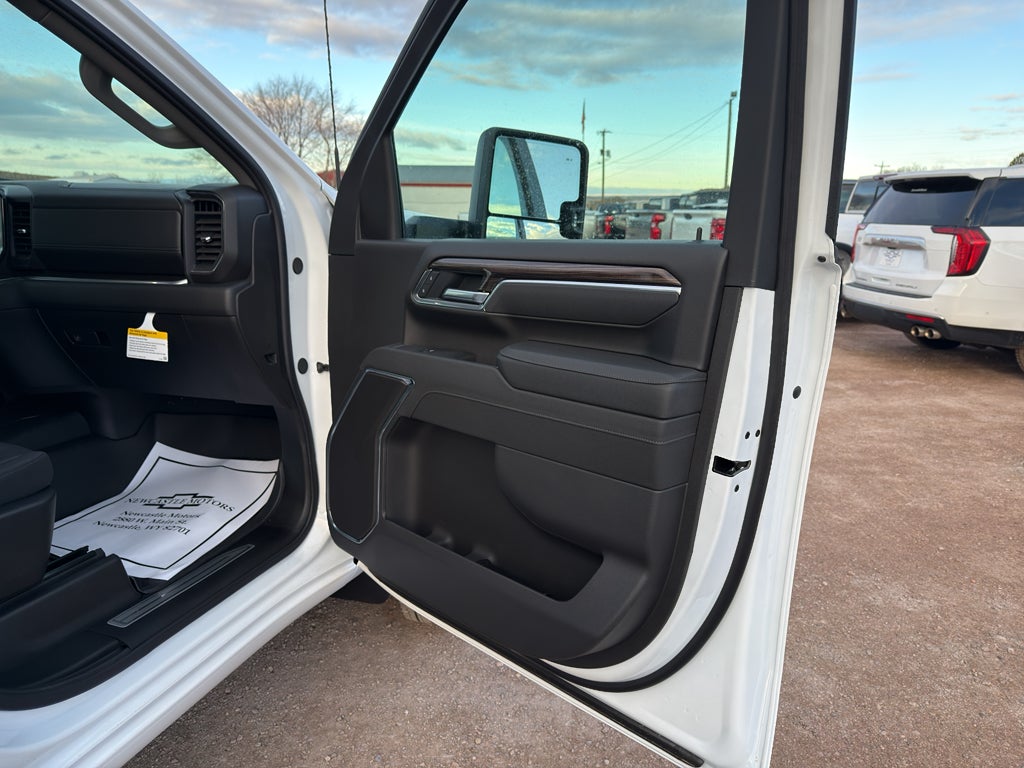 2026 Chevrolet Silverado 3500 HD LT DRW