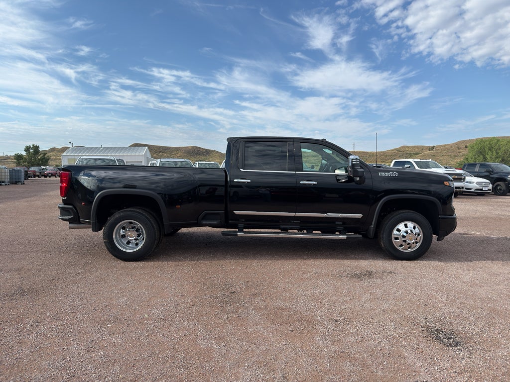 2026 Chevrolet Silverado 3500 HD High Country DRW