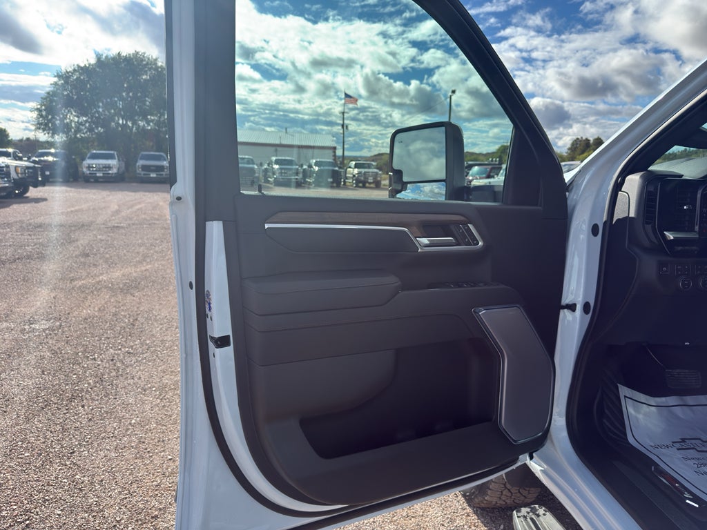 2026 Chevrolet Silverado 3500 HD High Country