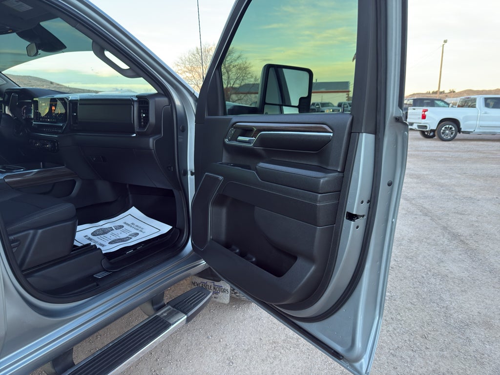 2024 Chevrolet Silverado 3500 HD LT