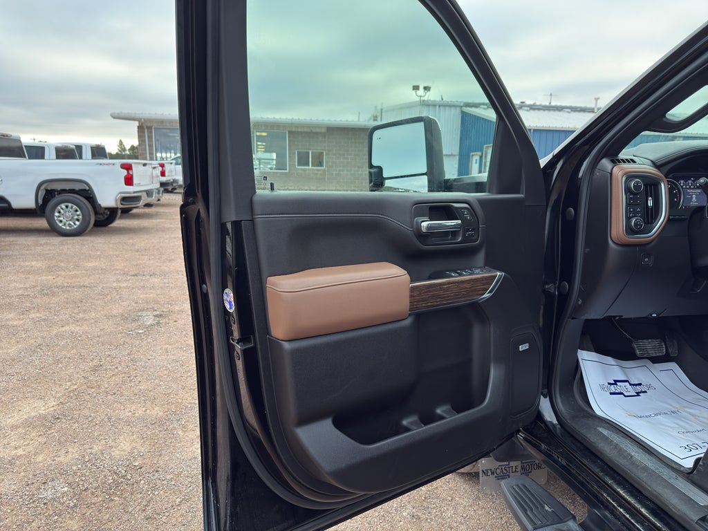 2022 Chevrolet Silverado 3500 HD High Country DRW