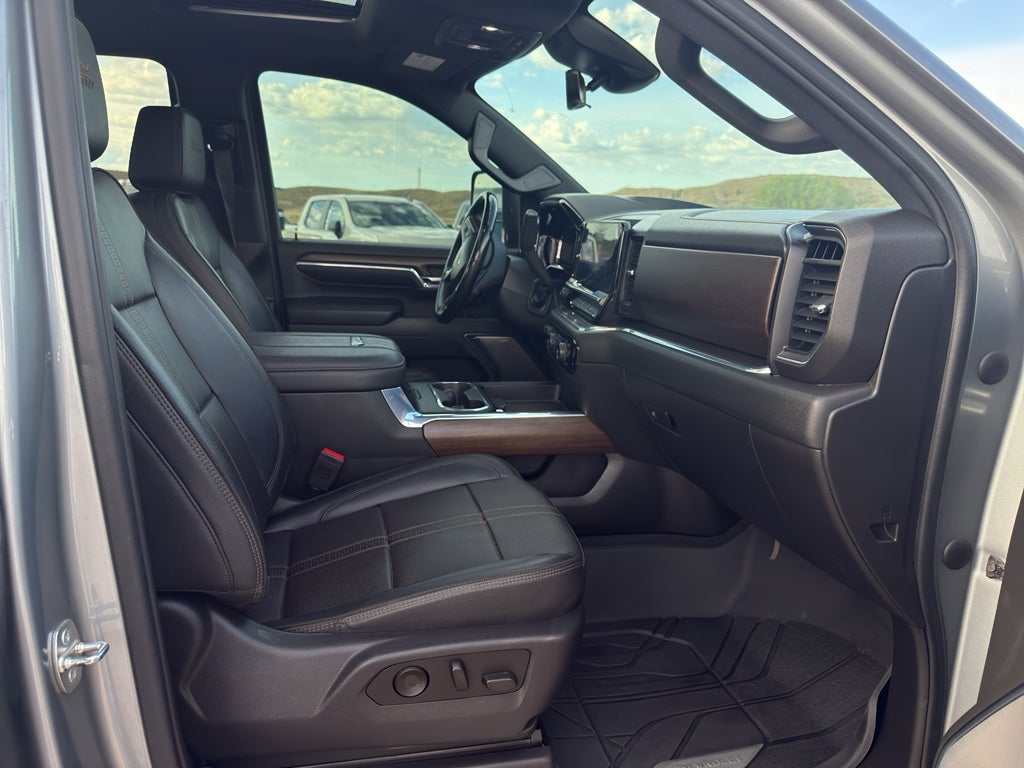 2024 Chevrolet Silverado 3500 HD High Country DRW