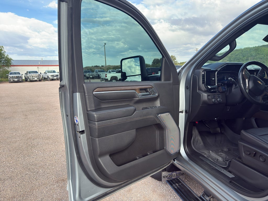 2024 Chevrolet Silverado 3500 HD High Country DRW