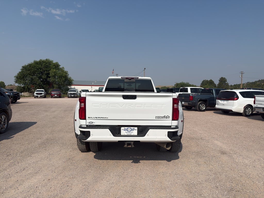 2022 Chevrolet Silverado 3500 HD High Country DRW