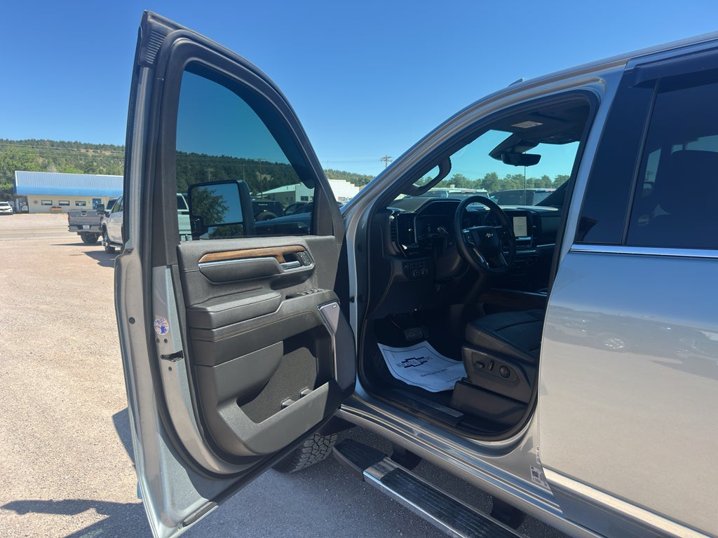 2024 Chevrolet Silverado 3500 HD High Country