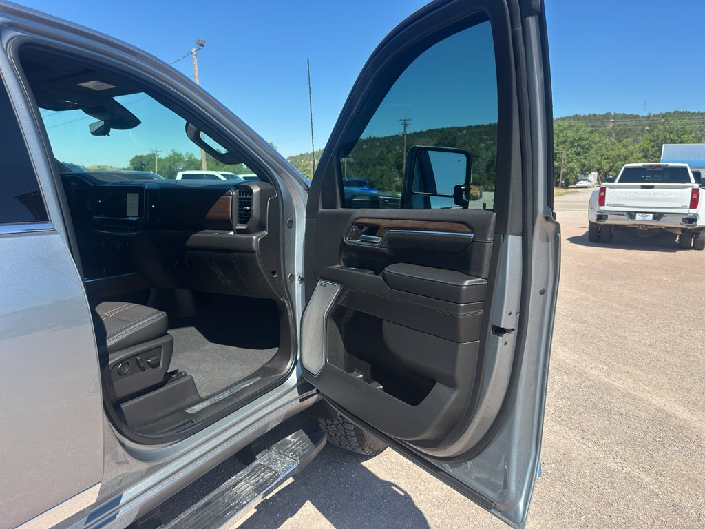 2024 Chevrolet Silverado 3500 HD High Country