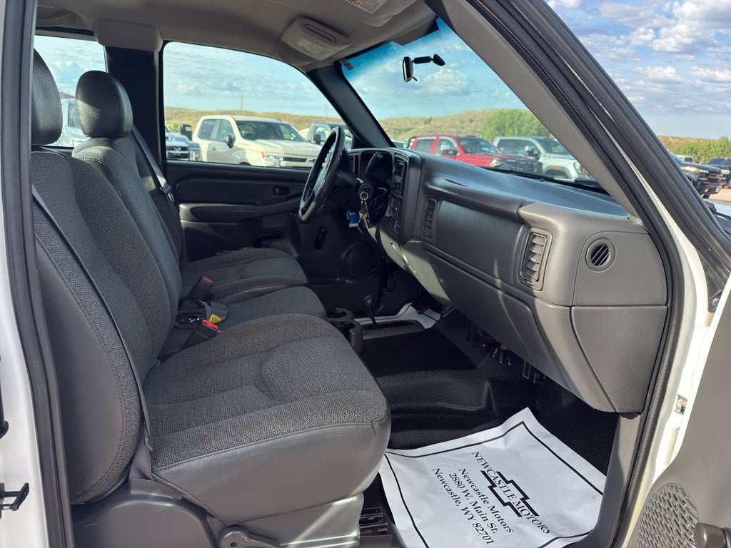 2004 Chevrolet Silverado 2500 HD Work Truck