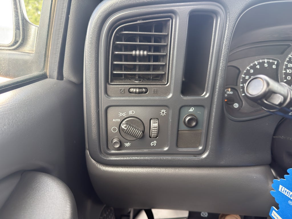 2004 Chevrolet Silverado 2500 HD Work Truck