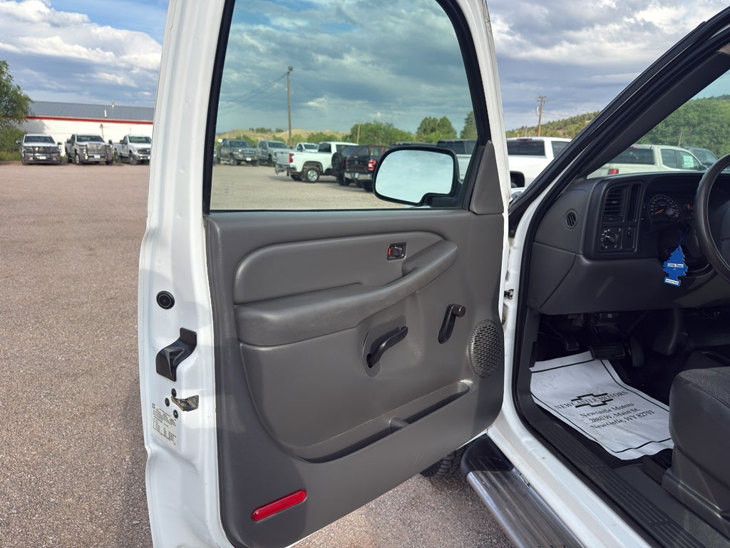 2004 Chevrolet Silverado 2500 HD Work Truck