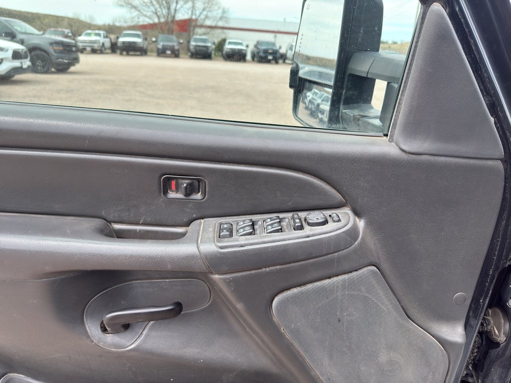 2005 Chevrolet Silverado 3500 HD SRW LS