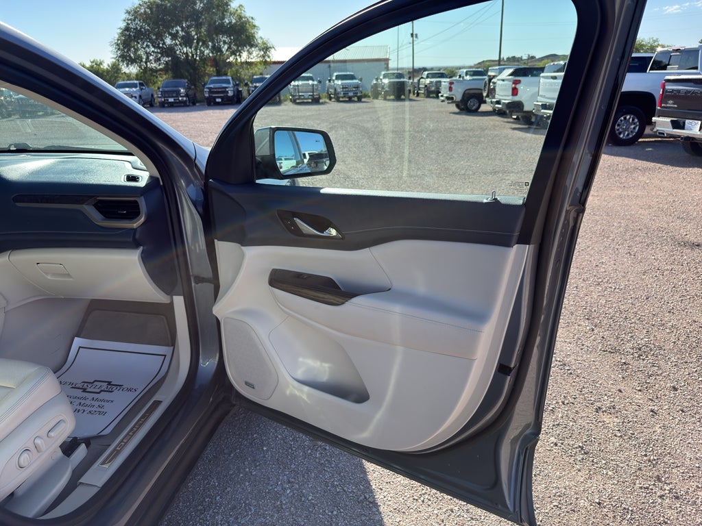 2020 GMC Acadia Denali