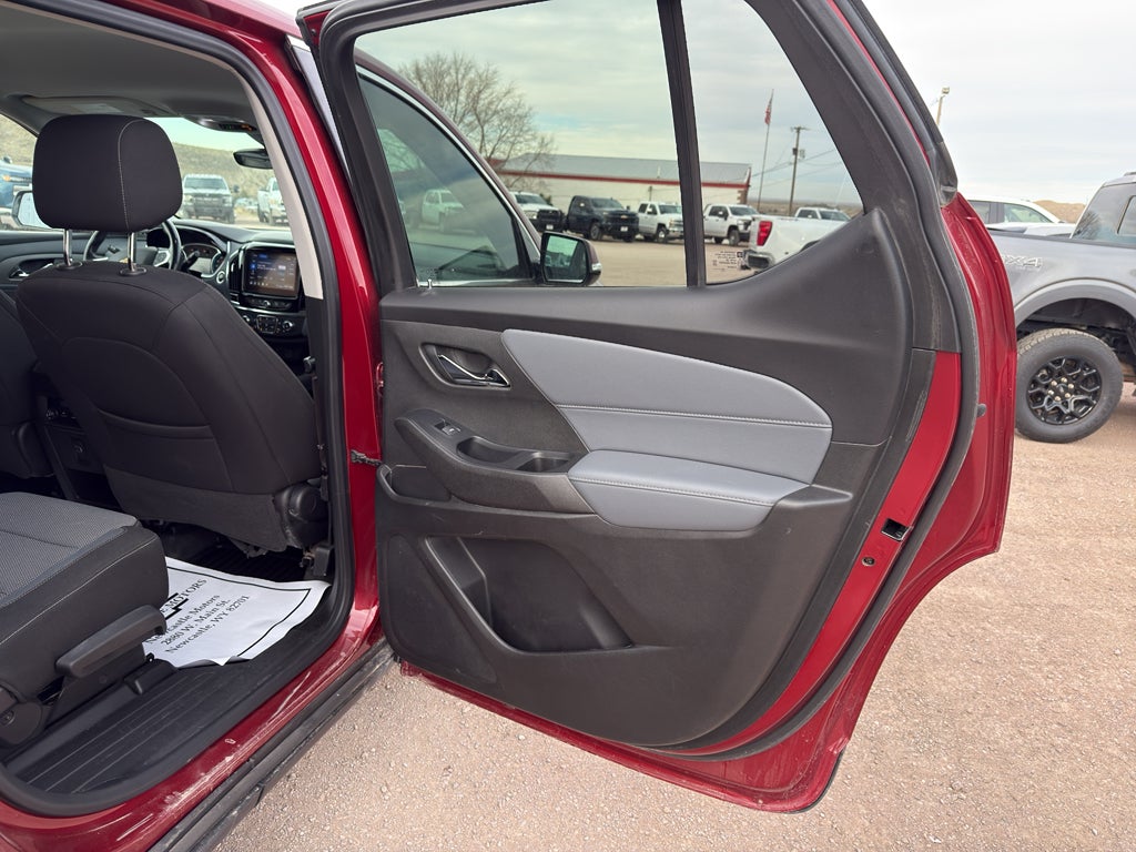 2020 Chevrolet Traverse LT Cloth