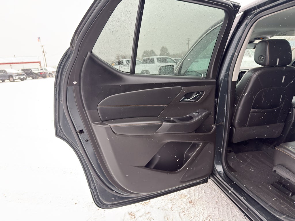2021 Chevrolet Traverse LT Leather