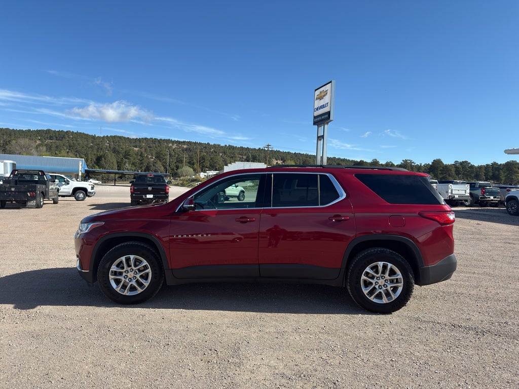 2021 Chevrolet Traverse LT Leather