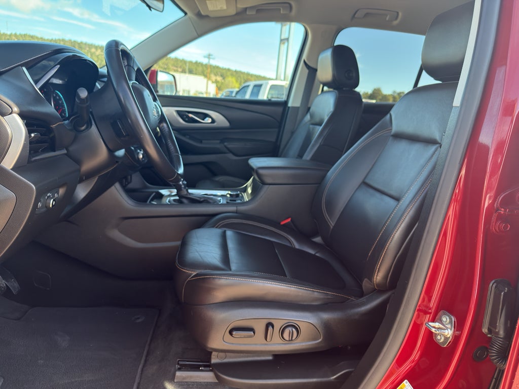 2021 Chevrolet Traverse LT Leather