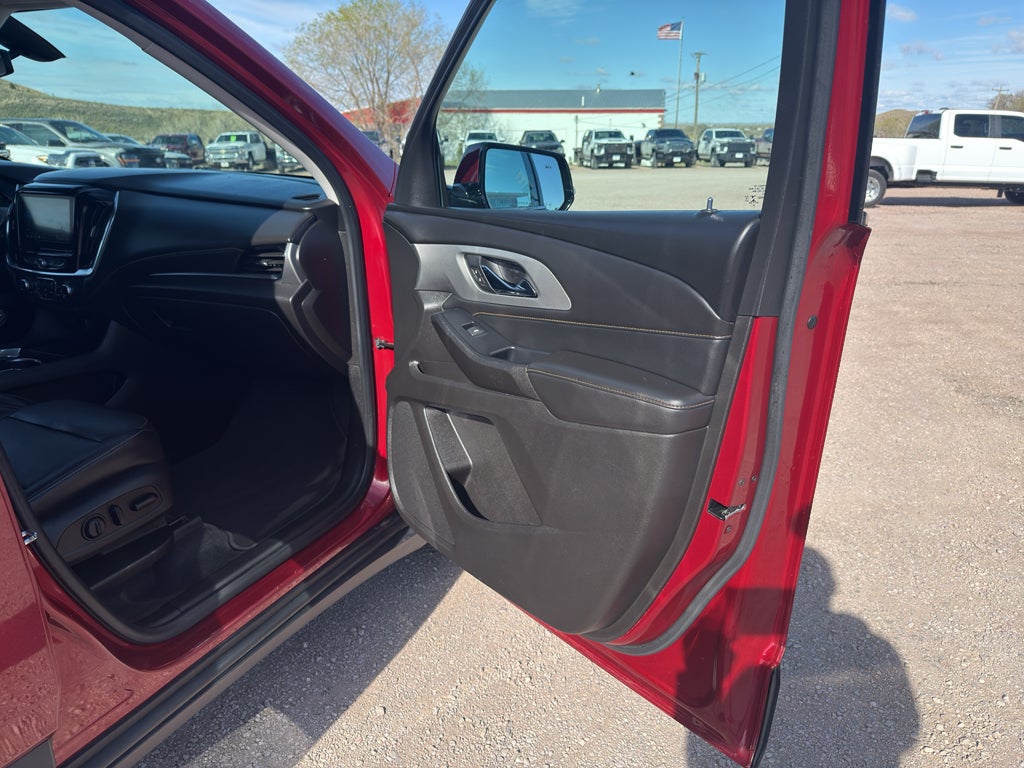 2021 Chevrolet Traverse LT Leather