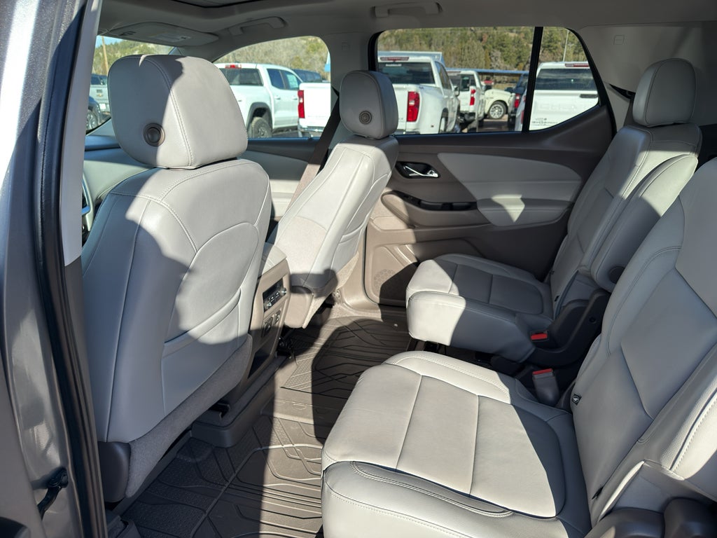 2020 Chevrolet Traverse LT Leather