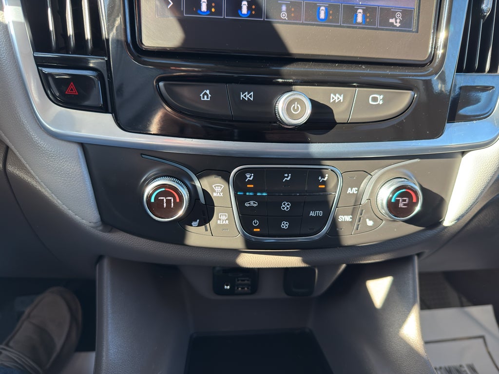 2020 Chevrolet Traverse LT Leather