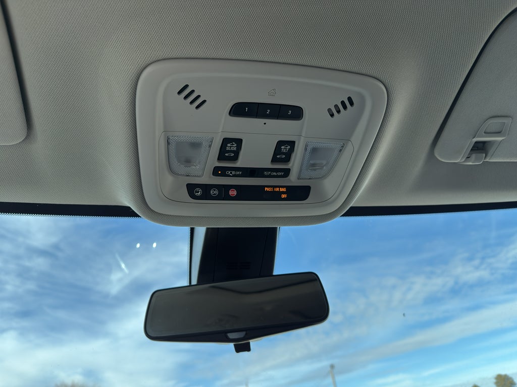 2020 Chevrolet Traverse LT Leather